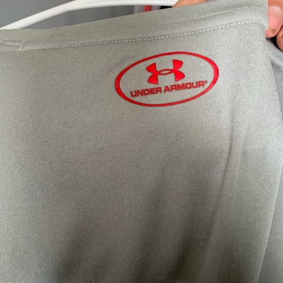 Under Armour T-shirt - Picture 3 of 4